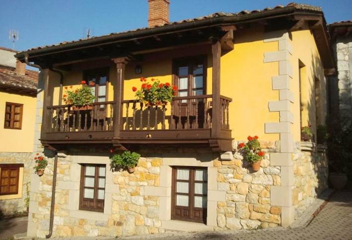 Apartamento para 6 personas, con Balcón además de Terraza y Vistas en Nava