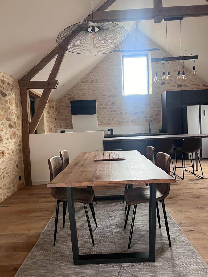 Location de vacances pour 6 personnes, avec terrasse et jardin à Simeyrols - 2