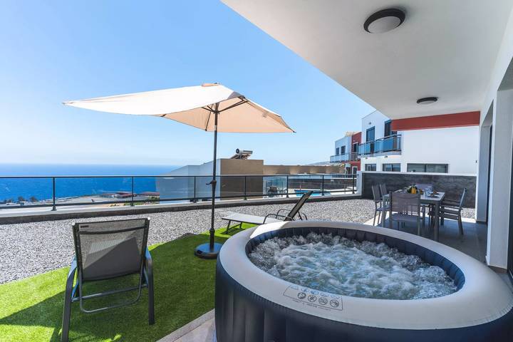 Villa para 6 pessoas, com vista e varanda em Santa Cruz