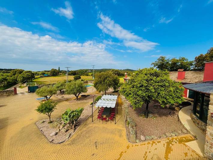 Casa rural para 26 personas, con Balcón y Terraza además de Jardín y Piscina en Sotillo de las Palomas - 3