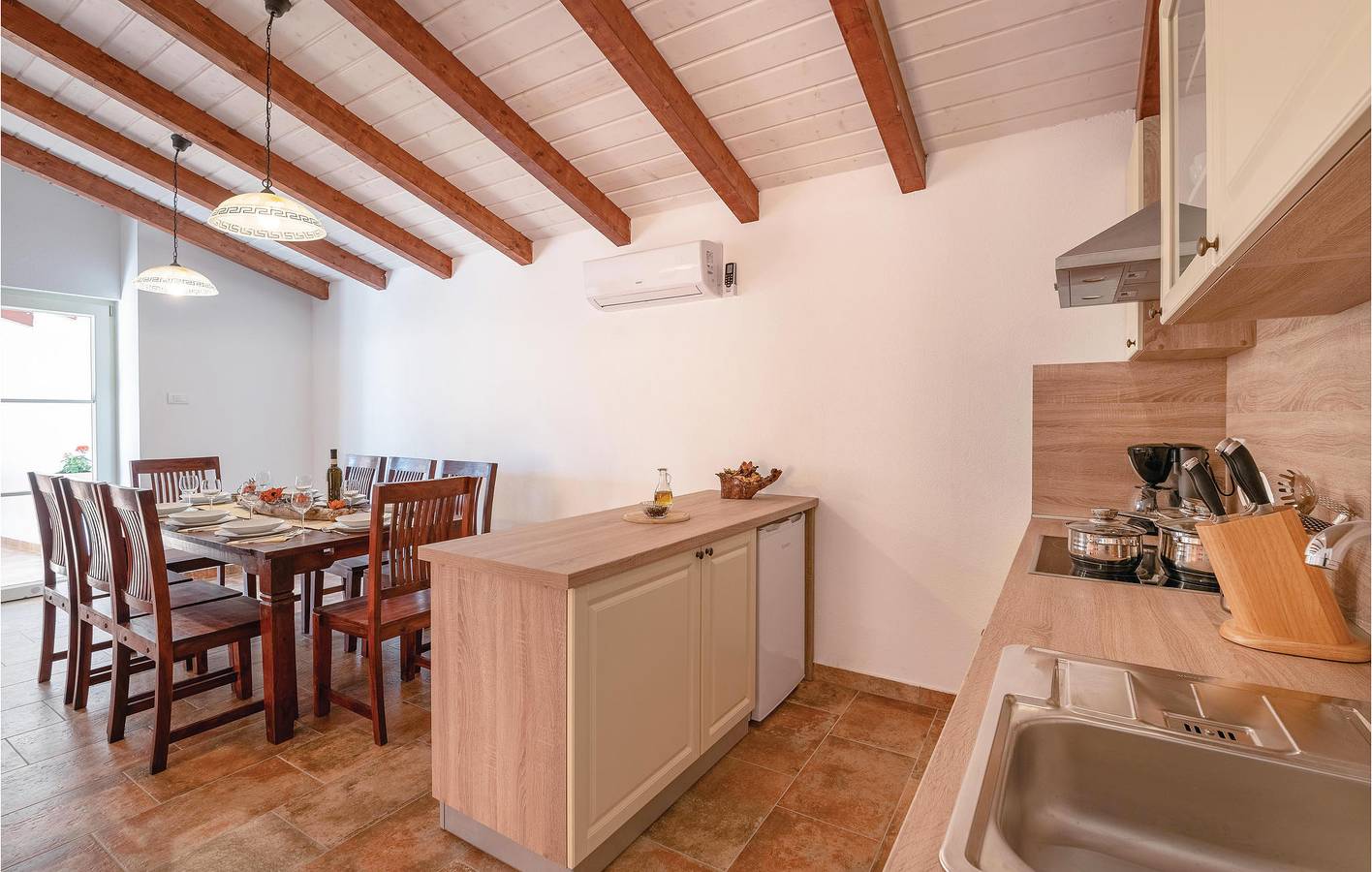 Ferienhaus für 9 Personen mit Whirlpool in Peruski, Südküste Istrien