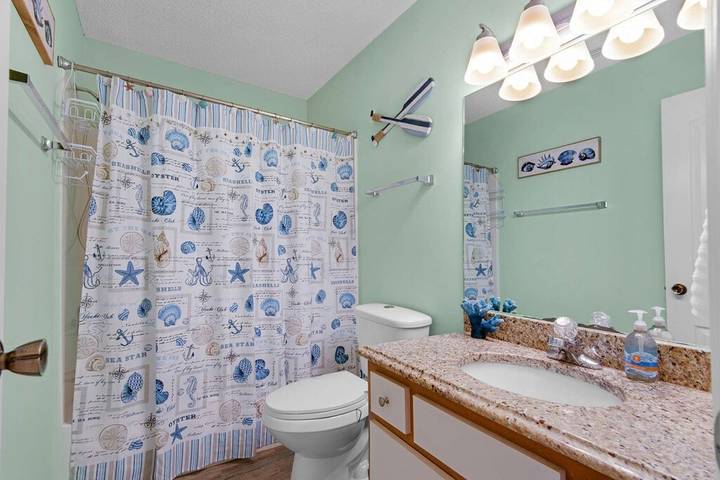 Vacation home for 8 people, with pool and terrace as well as hot tub in Panama City Beach