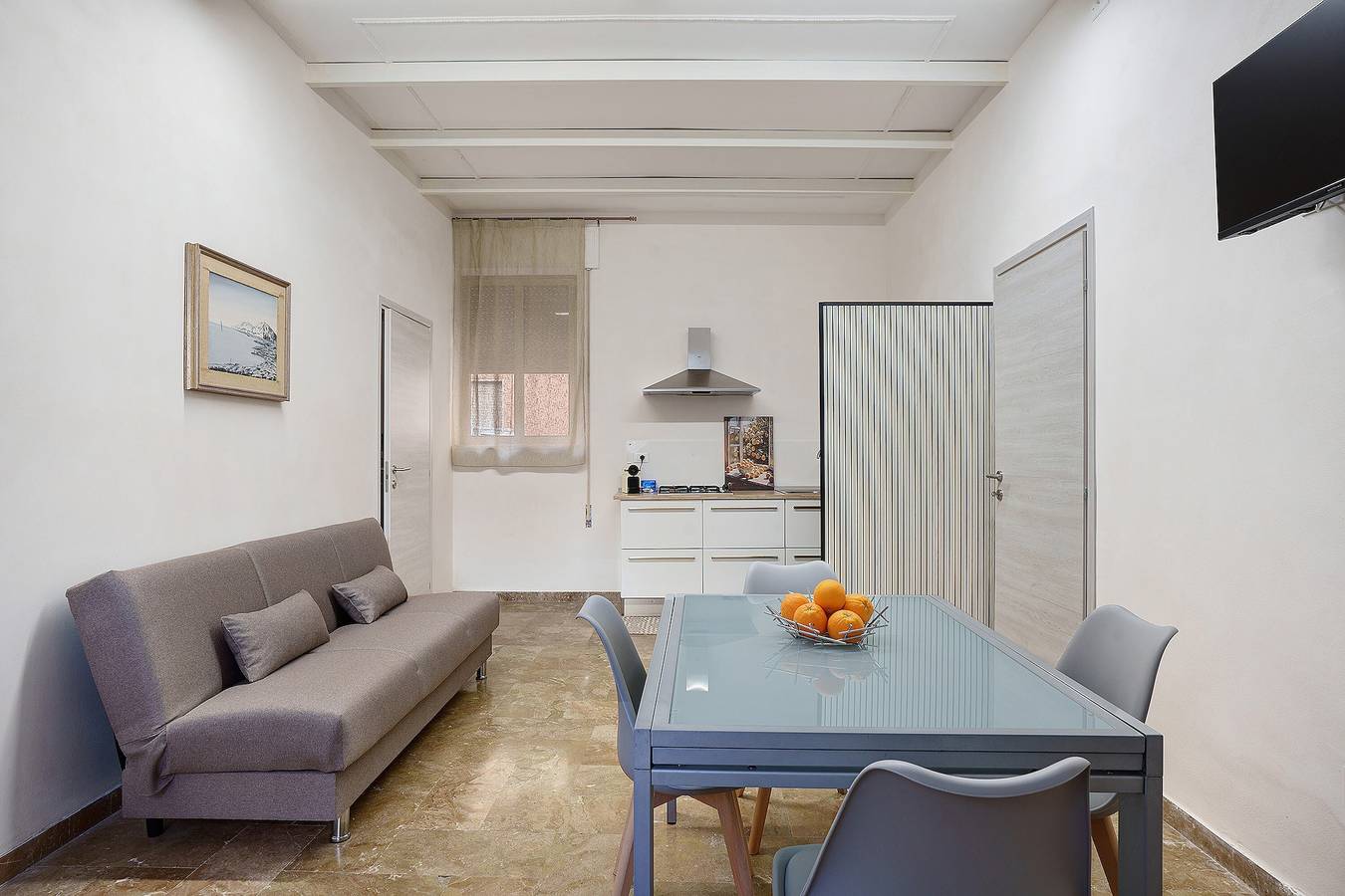 Entire apartment, Apartment 'Superior Il Cortiletto 21' with Shared Terrace, Wi-Fi and Air Conditioning in Marsala, Trapani Province