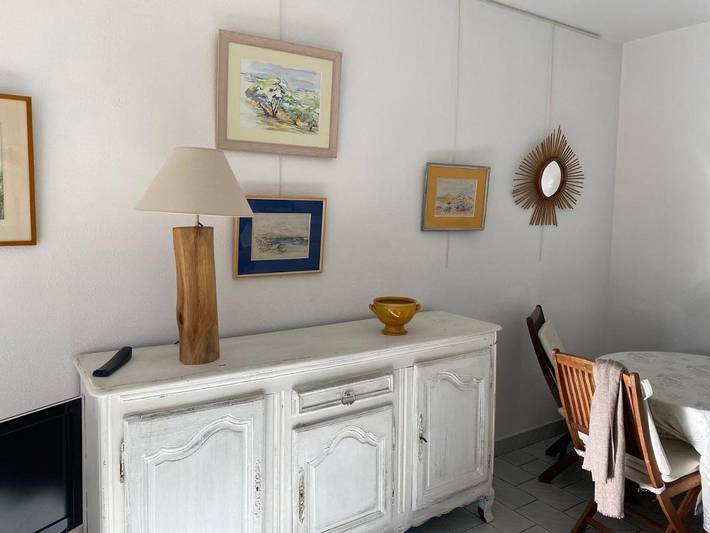 Gîte pour 7 personnes, avec vue ainsi que piscine et terrasse dans Office De Tourisme Cavalaire - 2