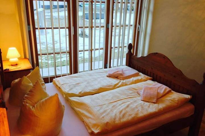 Ferienhaus für 3 Personen, mit Sauna und Pool sowie Garten und Balkon - 1