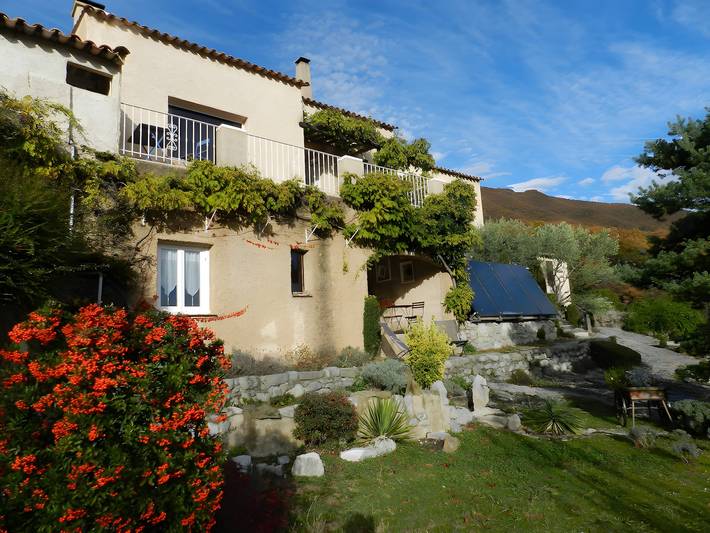 Gîte pour 2 personnes, avec jardin à La Robine-sur-Galabre