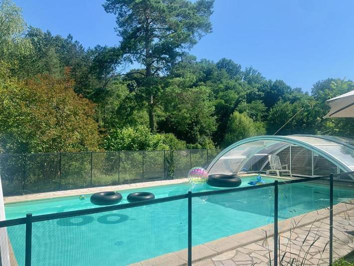 Location de vacances pour 9 personnes, avec Terrasse ainsi que Jardin et Piscine à Sault-de-Navailles