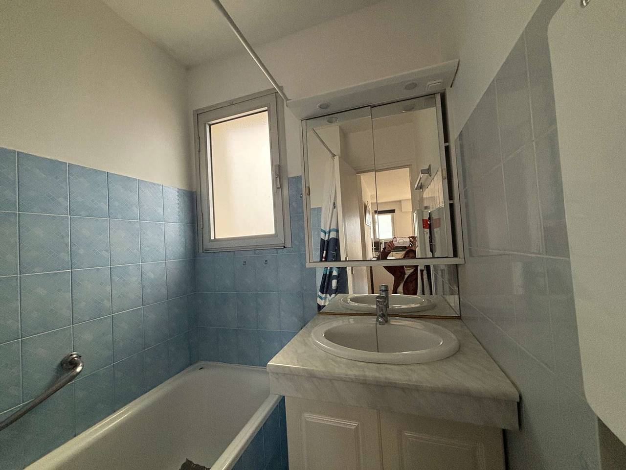 Ganze Wohnung, Charmante T3-Wohnung mit Terrasse und Parkplatz in Royan in Vaux-sur-Mer, Côte de Beauté