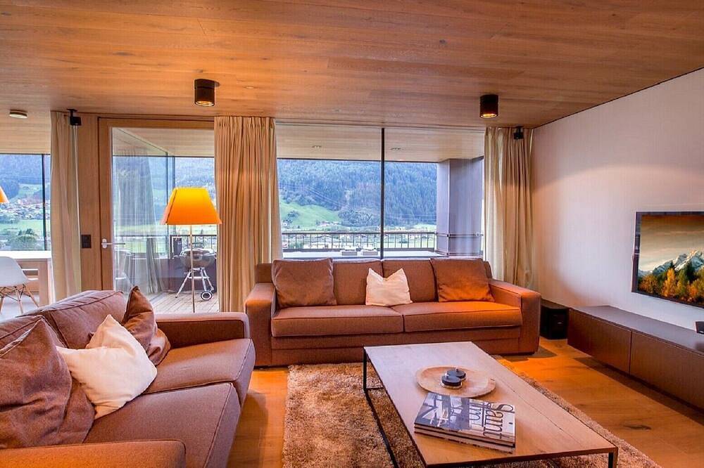 Großes Luxus-Familienchalet: an der Skip- & Rodelbahn und der Gondel Smaragdbahn in Bramberg am Wildkogel, Pinzgau