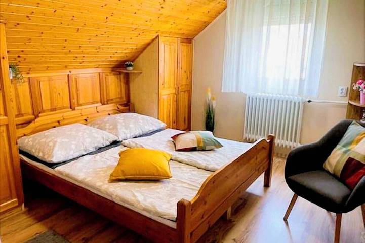 Ganze Wohnung, Ferienwohnung mit großem Garten in Gyenesdias, Balaton Hochland Nationalpark