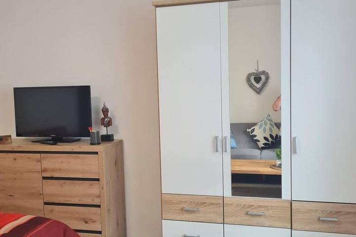 Ganze Wohnung, Liebevolle Ferienwohnung in zentraler Lage in Monheim am Rhein, Kreis Mettmann