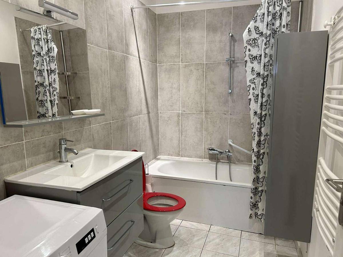 Appartement entier, Appartement 2 pièces au centre de Fréjus, idéal pour 4 personnes - Fr-1-226A-210 in Fréjus, Côte méditerranéenne (France)