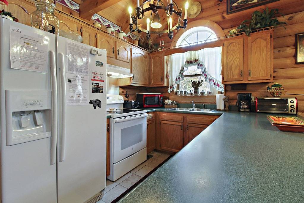 Alpine Ski Lodge, 2 Schlafzimmer, Schlafmöglichkeiten für 6, in der Nähe von Ober Gatlinburg, Whirlpool in Gatlinburg, Sevier County