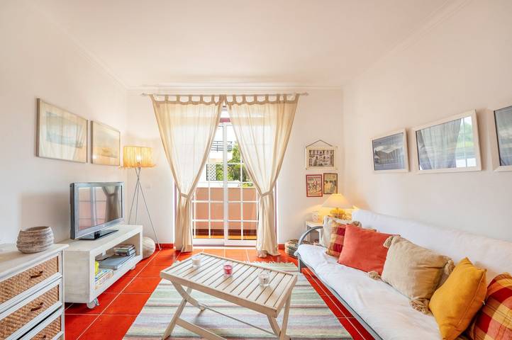Ferienwohnung für 2 Personen, mit Pool und Balkon, kinderfreundlich