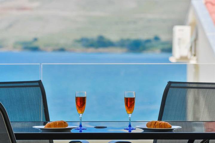 Ferienwohnung für 5 Personen, mit Balkon, kinderfreundlich auf Pag - 2