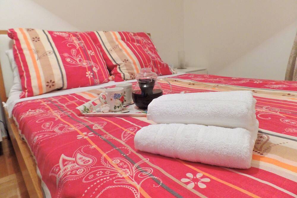 Ganze Wohnung, Brandneue Wohnung mit privatem Garten in Donji Morinj, Opština Kotor