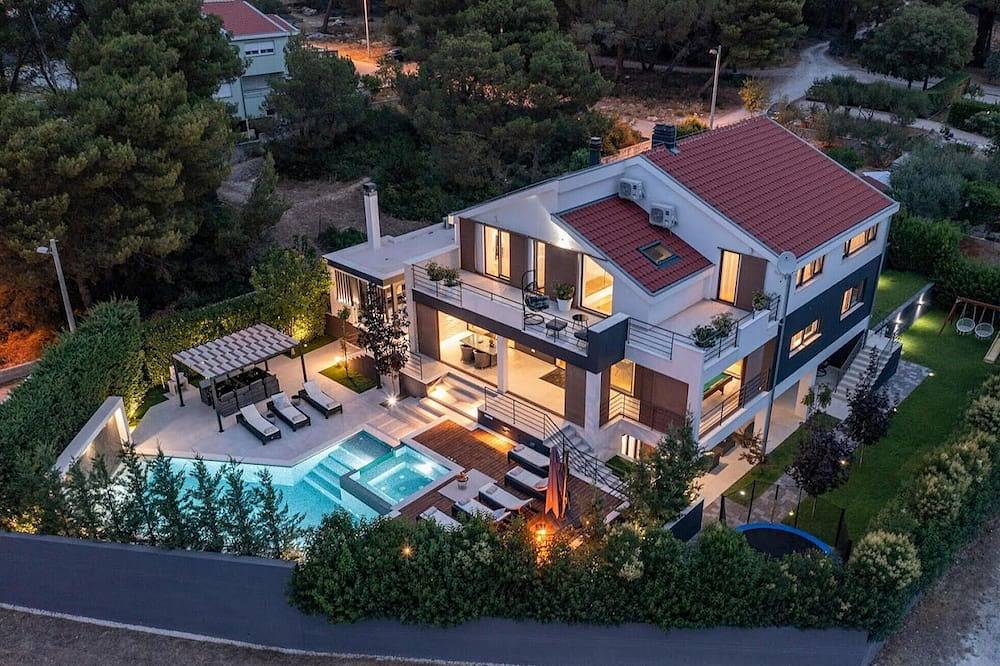 Casa vacanza a Zara a partire da 680€ a notte