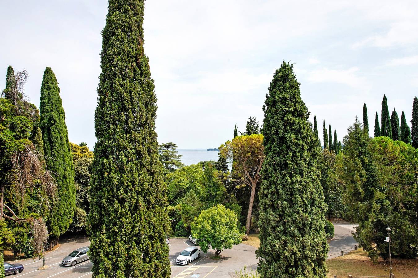 Ganze Wohnung, Apartment 'Michela Flat in Gardone' mit Gemeinschaftspool, Wlan und Klimaanlage in Spiaggia Casinò di Gardone Riviera (Gardone Riviera), Gardone Riviera