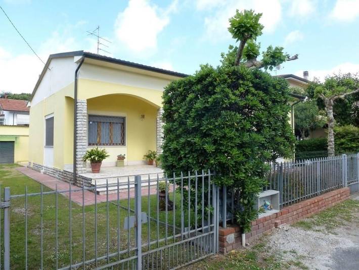 Ferienhaus für 5 Personen, mit Terrasse und Garten in Camaiore - 2