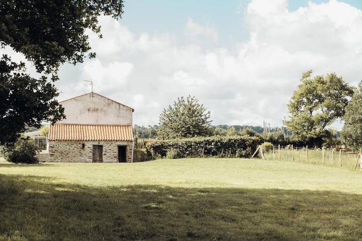 Location de vacances pour 15 personnes, avec jardin ainsi que terrasse et vue dans Chemillé-en-Anjou - 2