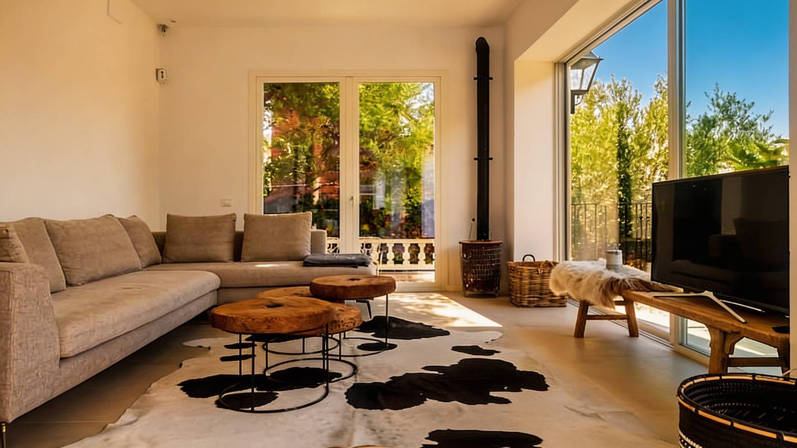 Villa Colonial 15 minutes walk from beaches   High Design  Amaizing View     Villa muy comoda  Area muy tranquila   Muy cuidada in Sitges, Garraf