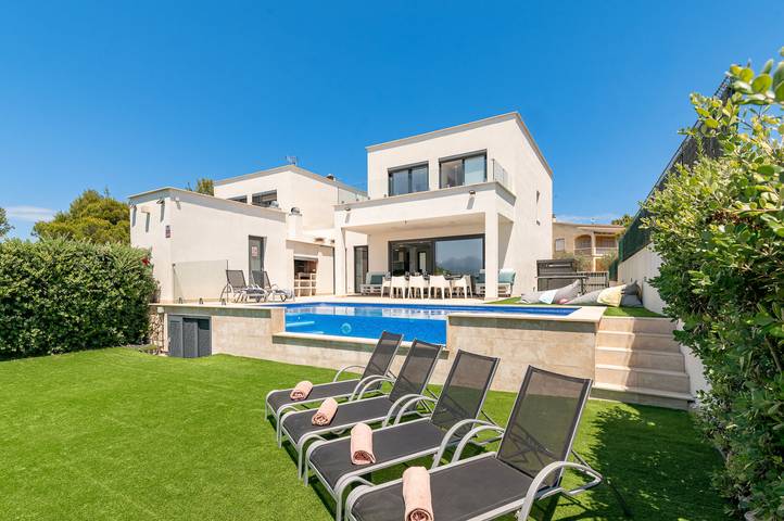 Casa de vacaciones para 8 personas, con Balcón además de Terraza y Vistas al lago en Playa de Muro