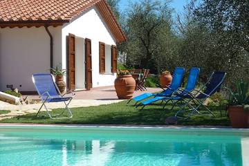 Ferienhaus für 4 Personen, mit Garten und Terrasse sowie Sauna in Lucca