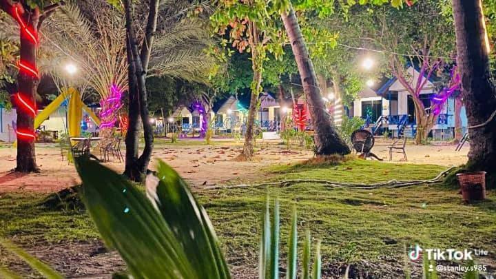 Hotel para 14 personas, con vistas además de jardín y balcón, Se admiten mascotas - 1