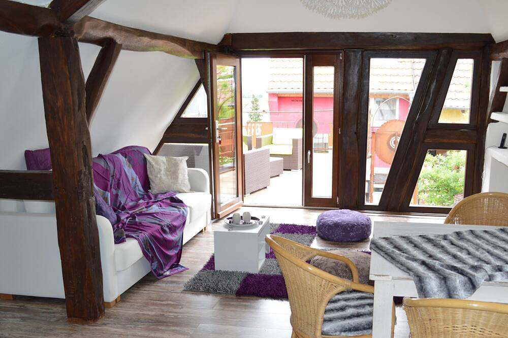 Ganze Wohnung, Gemütliche Ferienwohnung mit Terrasse in der Nähe Karlsruhe in Eggenstein-Leopoldshafen, Rheinebene