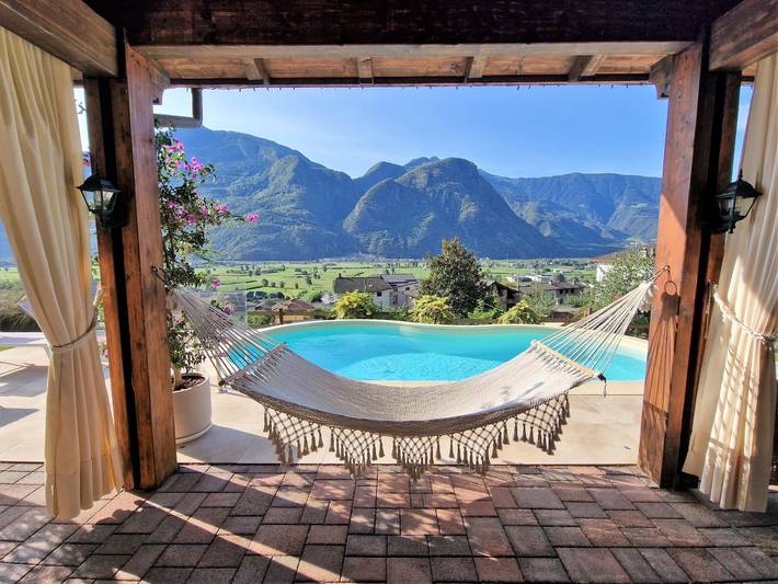 Appartamento intero, Valley View Pool Apartment in Ardenno, Alpi del Bernina
