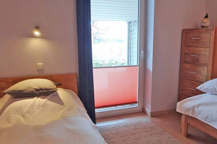 Ferienhaus für 6 Personen, mit Sauna und Terrasse in Kosel - 4