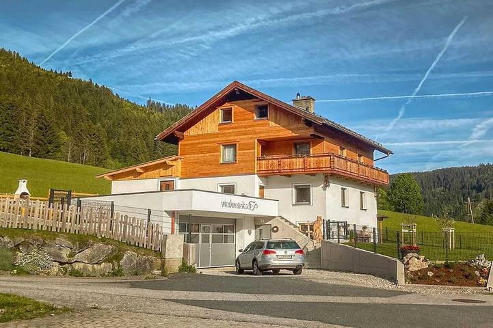 Chalet für 10 Personen, mit Garten und Balkon sowie Sauna in Filzmoos