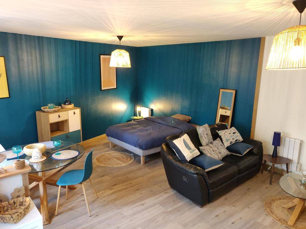Appartement entier, One-Bedroom Apartment in Saint-Brieuc, Côte de Goëlo