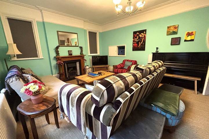 Apartment for 7 people, with terrace in Eastbourne