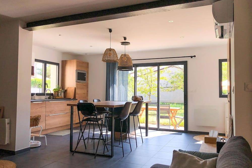 Small renovated country house, peace and quiet guaranteed in Viviers, Privas