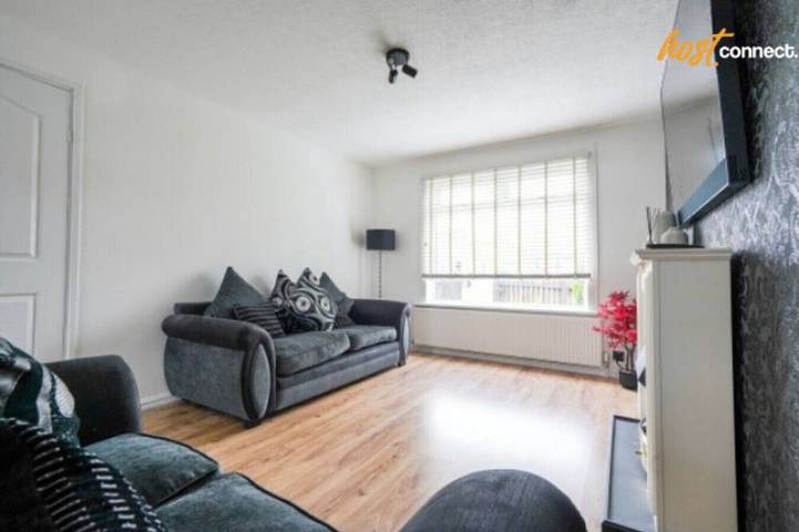 Vacation rental for 8 people, with yard in Livingston