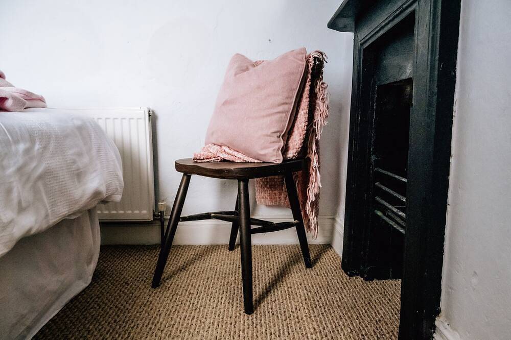 Charming Rural Irish Cottage near golf, beaches, castles and villages in County Clare