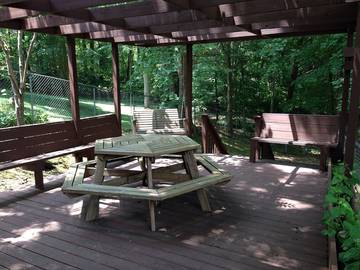 Log Cabin for 14 Guests in Daniel Boone National Forest, Kentucky, Picture 1