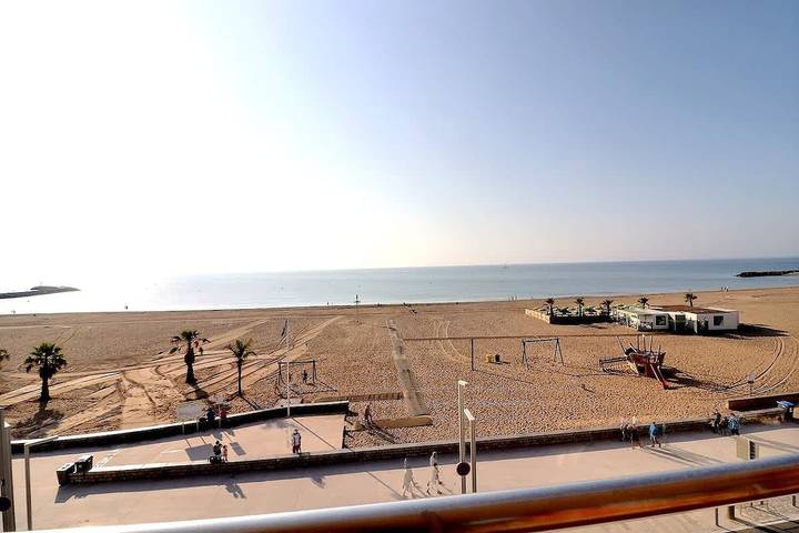 Gîte pour 6 personnes, avec balcon/terrasse, adapté aux familles dans Office De Tourisme De Valras Plage - 4