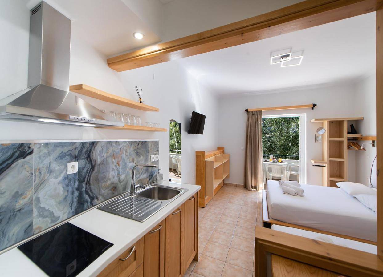 Deluxe Triple Room in Agios Nikitas, Grèce