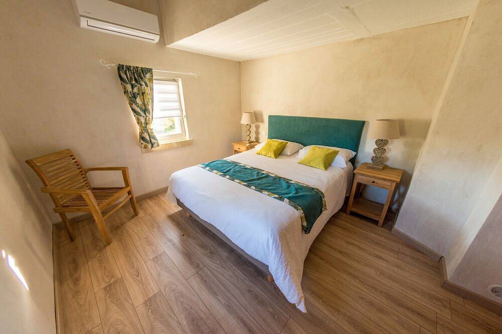 Entire apartment, 'Le Ventoux' with Mountain View, Wi-Fi and Air Conditioning in Tulette, Nyons region