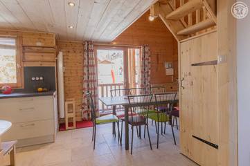 Gîte for 8 Guests in Saint-François-Longchamp, Western Alps, Picture 4