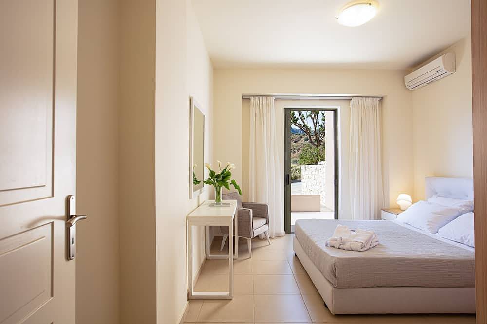Geheel appartement, A & C Home 1: Two Bedroom Apartment 100m from Plakias Beach sandy beach in Plakias, Rethymno en omgeving