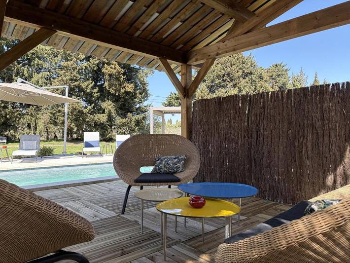 Location de vacances pour 4 personnes, avec terrasse ainsi que piscine et vue à Plan-d'Orgon - 4