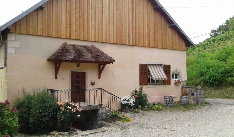 Gîte pour 3 personnes, avec Jardin dans Monay