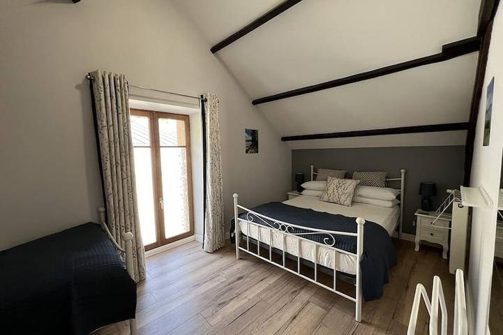 Location de vacances pour 7 personnes, avec piscine et jardin, animaux acceptés à Léhon - 4