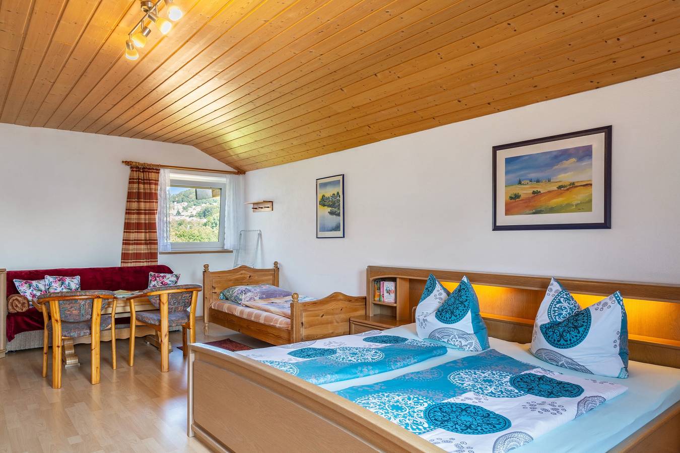 Ganze Wohnung, Ferienwohnung 1 mit Gemeinschaftsgarten, Balkon und Wlan in Spiegelau, Ostbayern