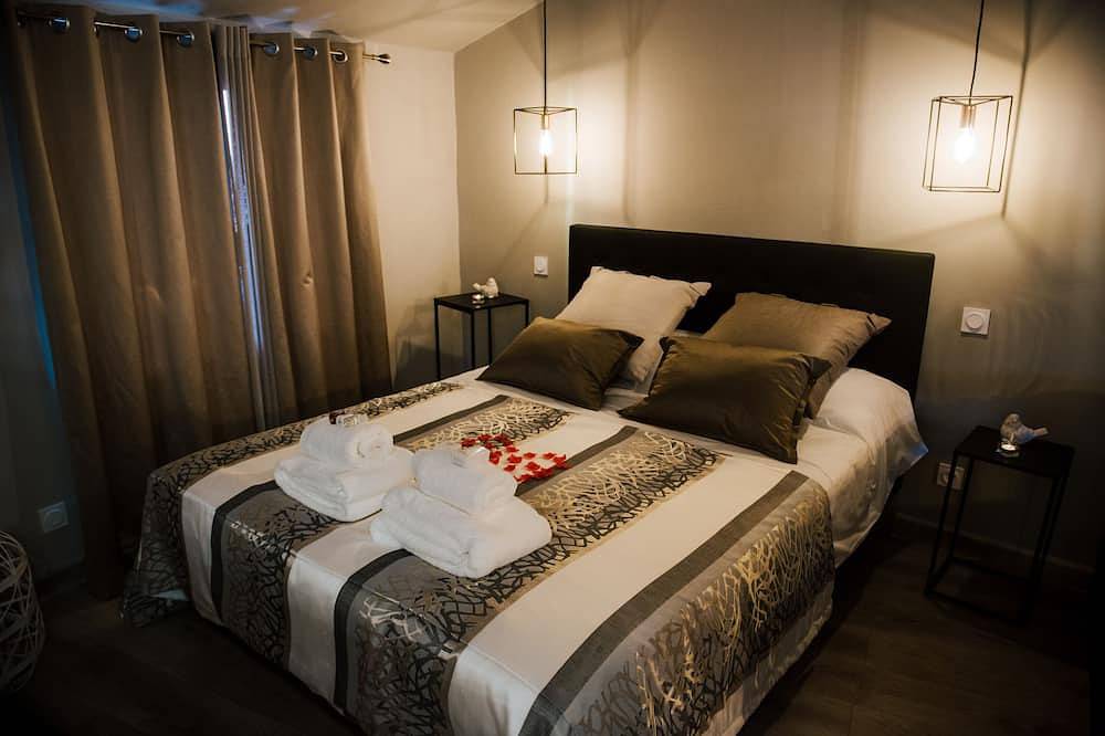 Ganze Wohnung, Die Romantik Suite mit Whirlpool in Perpignan, Côte d'Améthyste