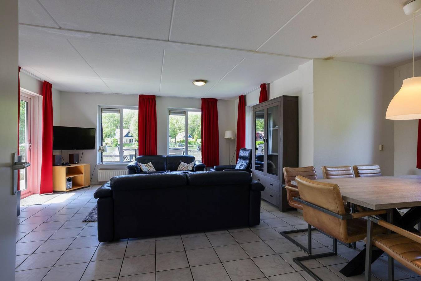 Freistehendes Ferienhaus für sechs Personen mit Außen Spa und Sauna in Drenthe