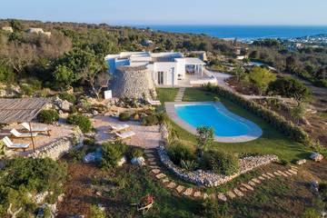 Villa pour 12 personnes, avec jardin ainsi que balcon et piscine dans Santa Maria di Leuca